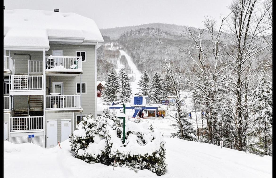 Condo Ski-In Ski-Out Stoneham Εξωτερικό φωτογραφία